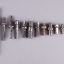  中山市小欖鎮(zhèn)全興金屬制品廠 主營 各類電機(jī)軸 非標(biāo)螺絲